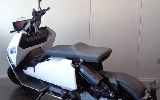 Gebrauchtmotorrad BMW CE 04 - Bild 11