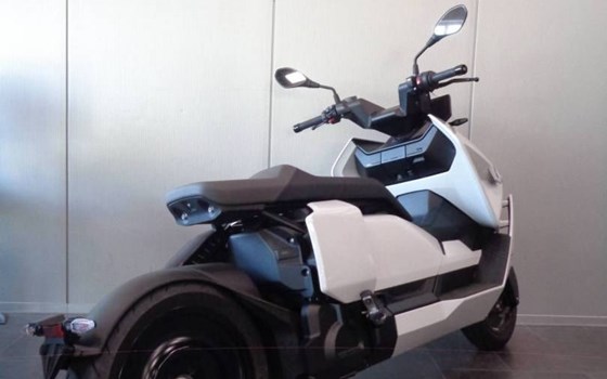 Gebrauchtmotorrad BMW CE 04 - Bild 6