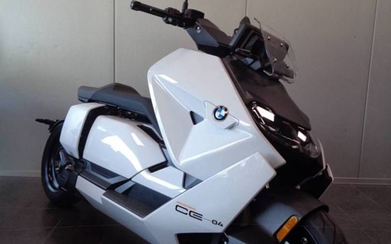 Gebrauchtmotorrad BMW CE 04 - Bild 7