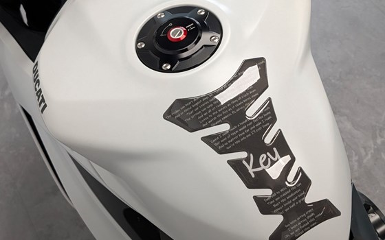 Gebrauchtmotorrad Ducati Panigale V2 - Bild 9