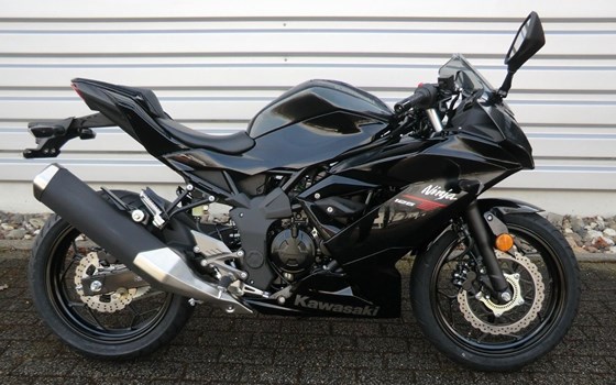 Neufahrzeug Kawasaki Ninja 125 - Bild 1