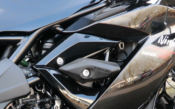 Neufahrzeug Kawasaki Ninja 125 - Bild 7