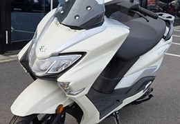 Neumotorrad Suzuki Burgman Street 125EX