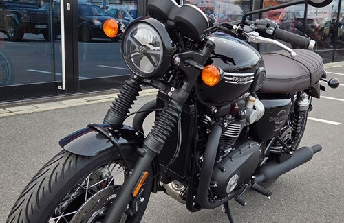 Neumotorrad Triumph Bonneville T120 Black
