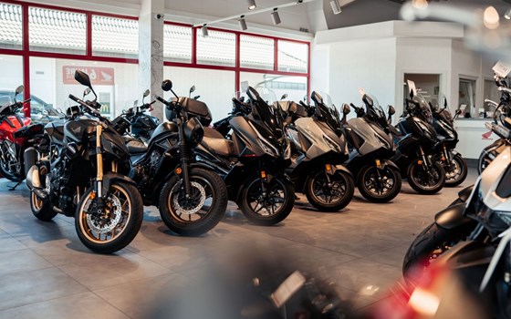 Gebrauchtmotorrad Honda CB125R - Bild 13