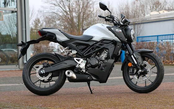 Gebrauchtmotorrad Honda CB125R - Bild 2