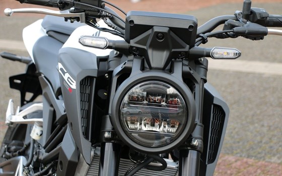 Gebrauchtmotorrad Honda CB125R - Bild 3