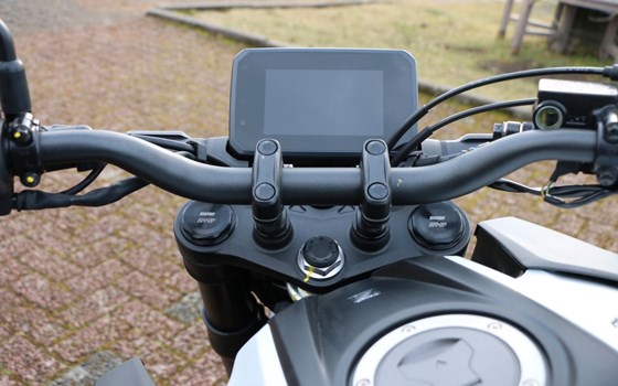 Gebrauchtmotorrad Honda CB125R - Bild 4