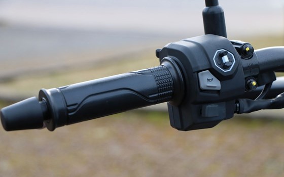 Gebrauchtmotorrad Honda CB125R - Bild 8