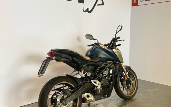 Gebrauchtmotorrad Honda CB125R - Bild 2