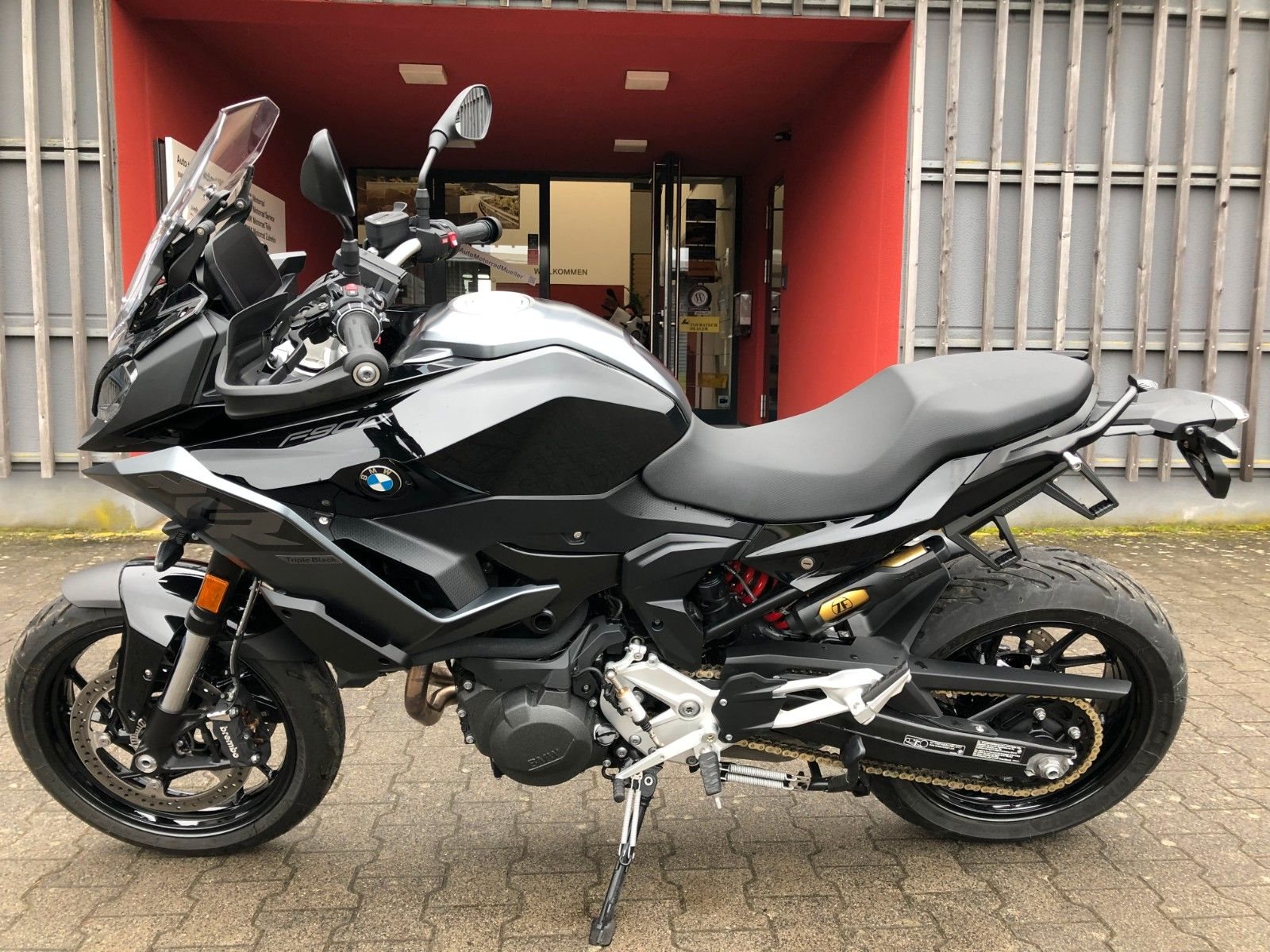 BMW F 900 XR