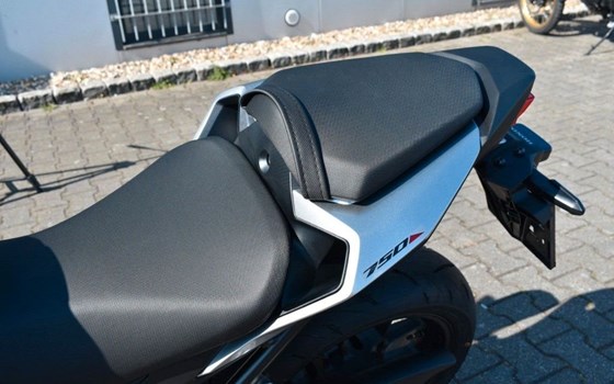 Gebrauchtmotorrad Honda CB750 Hornet - Bild 5