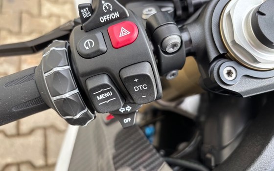 Gebrauchtmotorrad BMW S 1000 RR - Bild 12