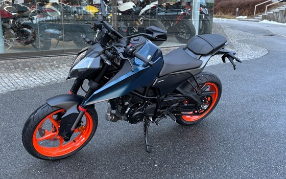 Neufahrzeug KTM 125 Duke - Bild 12