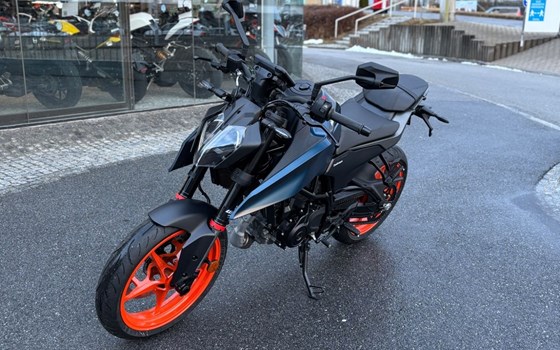Neufahrzeug KTM 125 Duke - Bild 13