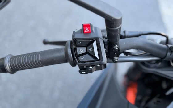 Neufahrzeug KTM 125 Duke - Bild 16