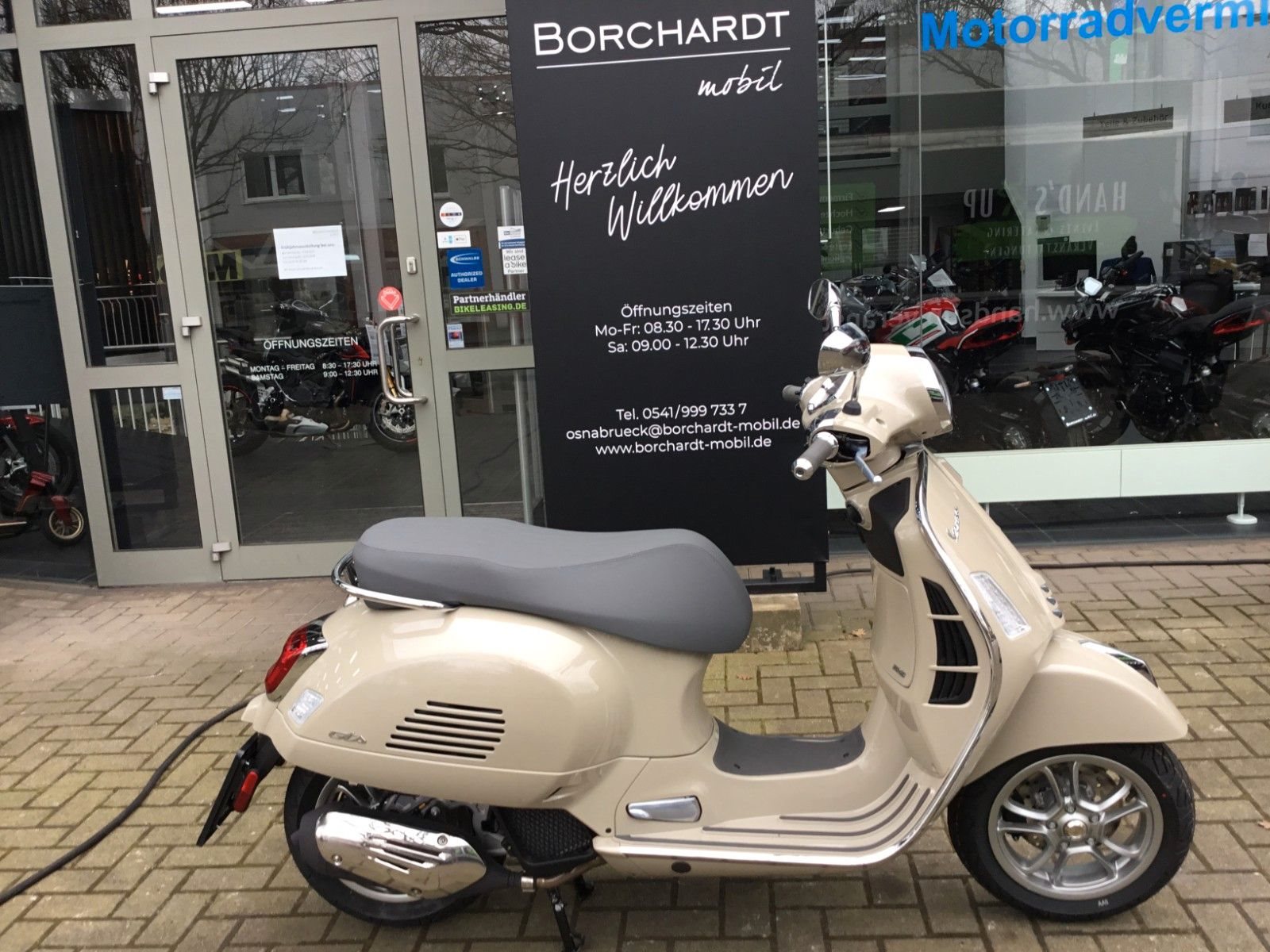 Vespa GTS 125