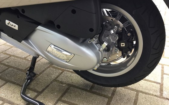Neufahrzeug Vespa GTS 125 - Bild 10