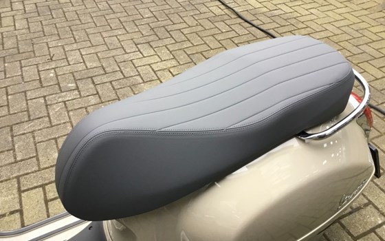 Neufahrzeug Vespa GTS 125 - Bild 13