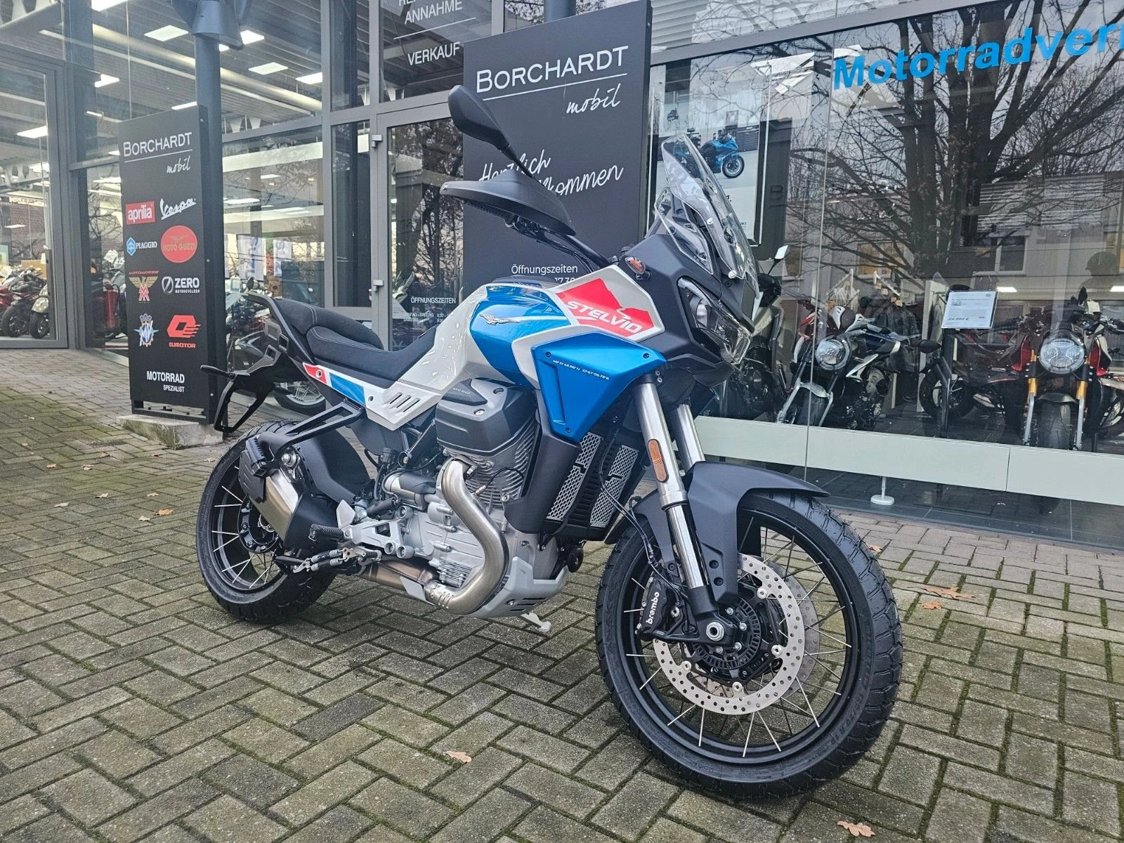 Moto Guzzi Stelvio Duecento Tributo