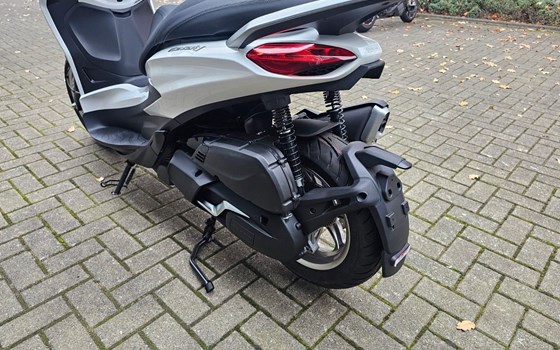 Neufahrzeug Piaggio Beverly 400 - Bild 10