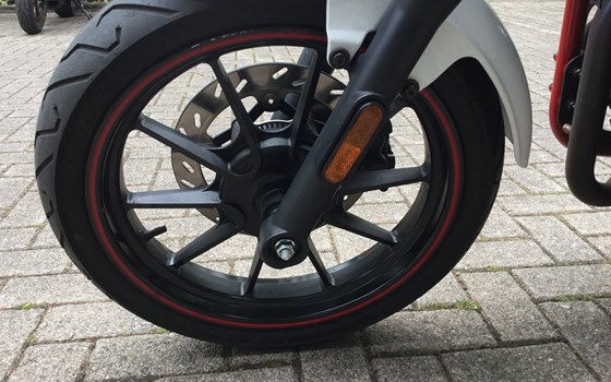 Gebrauchtmotorrad Sym Wolf CR 300i - Bild 11