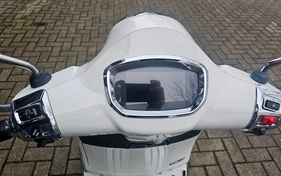 Neufahrzeug Vespa GTS 310 SuperTech - Bild 11