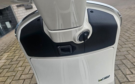 Neufahrzeug Vespa GTS 310 SuperTech - Bild 13