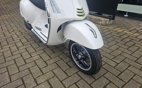 Neufahrzeug Vespa GTS 310 SuperTech - Bild 6