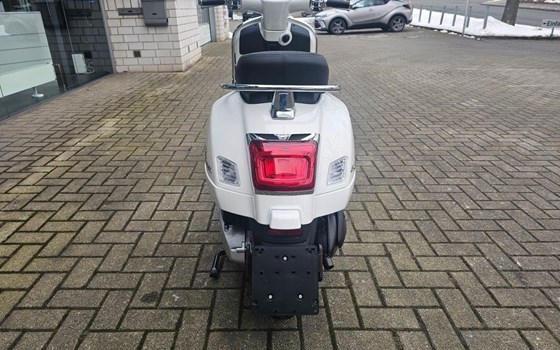 Neufahrzeug Vespa GTS 310 SuperTech - Bild 8