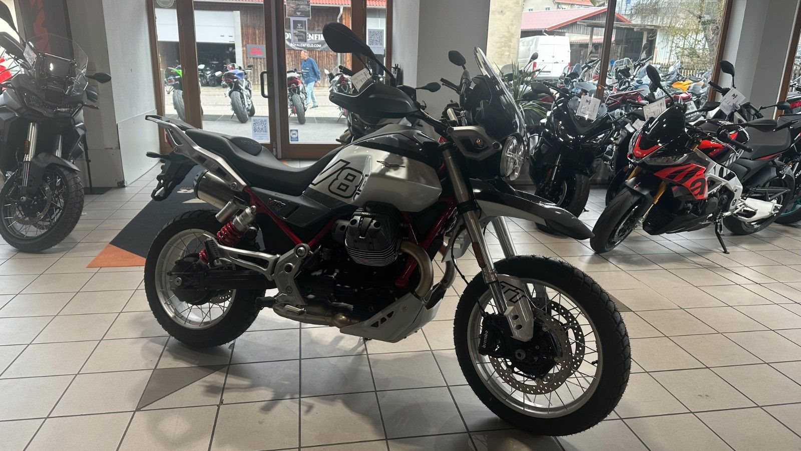 Moto Guzzi V85 TT