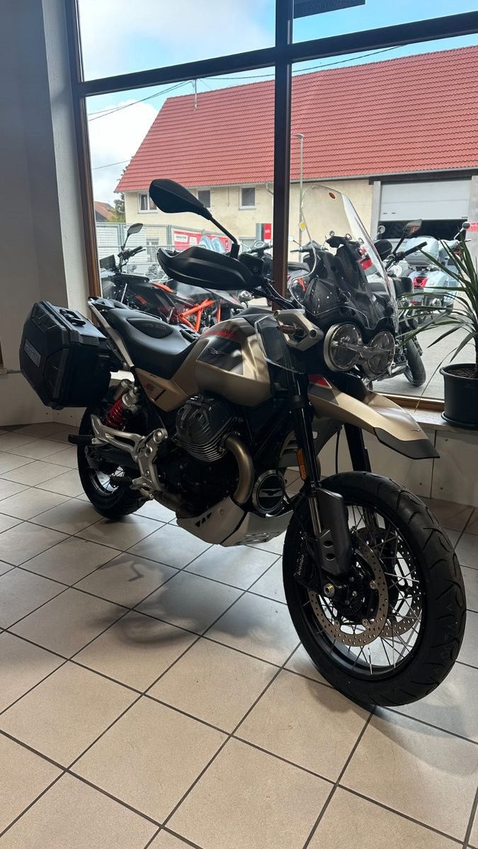 Moto Guzzi V85 TT Travel