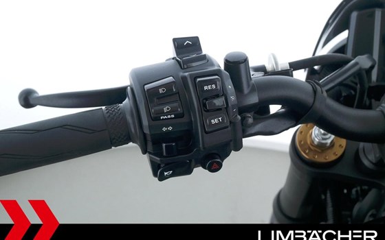 Gebrauchtmotorrad Yamaha XSR900 - Bild 21