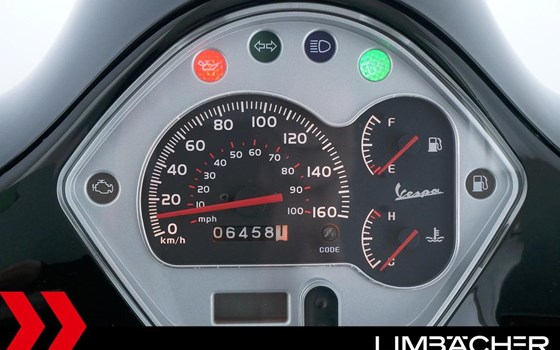 Gebrauchtmotorrad Vespa GTS 300 Super - Bild 12