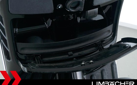 Gebrauchtmotorrad Vespa GTS 300 Super - Bild 13