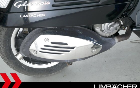 Gebrauchtmotorrad Vespa GTS 300 Super - Bild 17