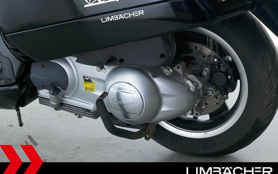 Gebrauchtmotorrad Vespa GTS 300 Super - Bild 19