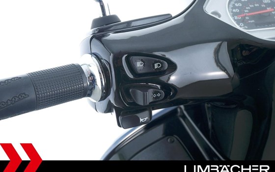 Gebrauchtmotorrad Vespa GTS 300 Super - Bild 21