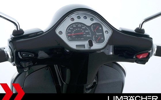 Gebrauchtmotorrad Vespa GTS 300 Super - Bild 23