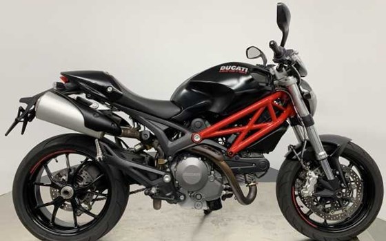 Gebrauchtmotorrad Ducati Monster 796 - Bild 2