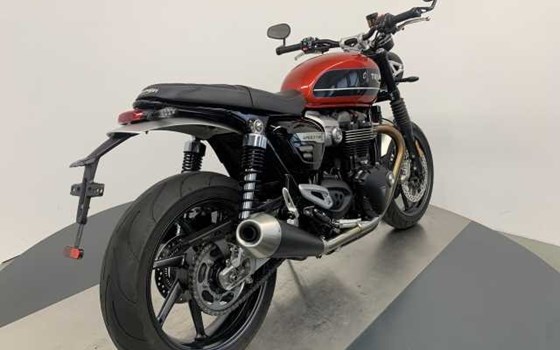 Gebrauchtmotorrad Triumph Speed Twin 1200 - Bild 3