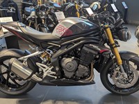 Neumotorrad Triumph Speed Triple 1200 RS 