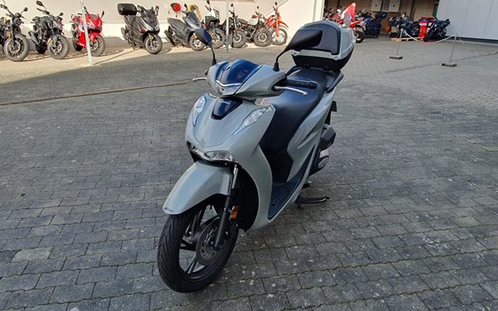 Gebrauchtmotorrad Honda SH125i - Bild 12