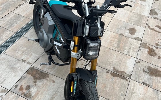 Gebrauchtmotorrad BMW CE 02 11kW - Bild 1