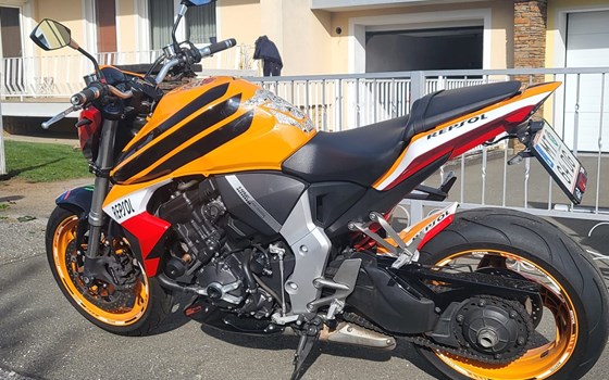 Gebrauchtmotorrad Honda CB 1000 R - Bild 6