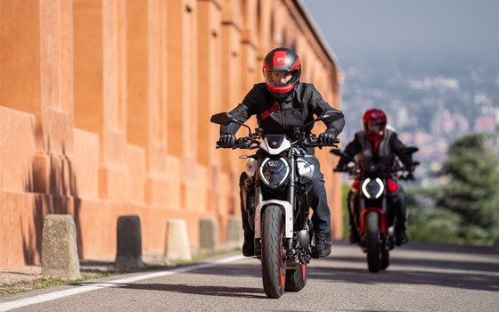 Gebrauchtmotorrad Ducati Monster + - Bild 16