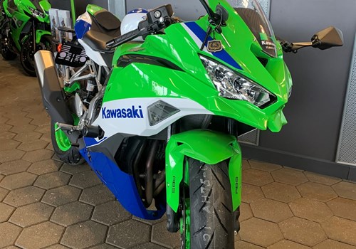 Kawasaki Ninja ZX-4RR 40th Anniversary Edition