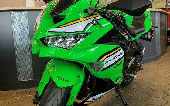 Gebrauchtmotorrad Kawasaki Ninja ZX-4RR - Bild 2
