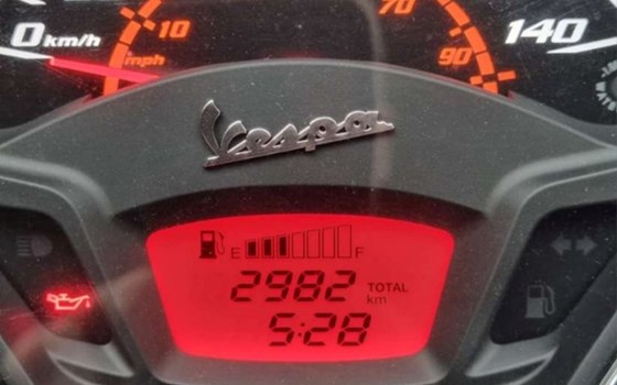 Gebrauchtmotorrad Vespa GTS 125 - Bild 1