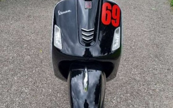 Gebrauchtmotorrad Vespa GTS 125 - Bild 2